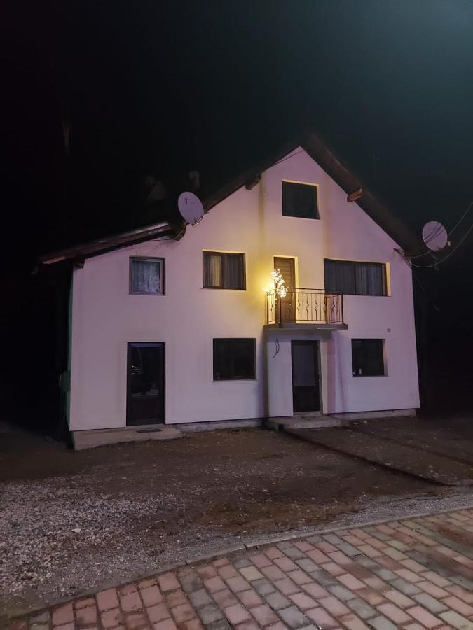 Апартаменты Casa Radu Cirlibaba Экстерьер фото